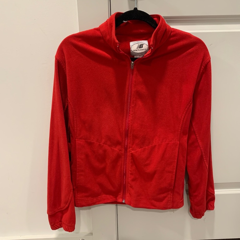 NEW BALANCE - kids red zip up jacket with pockets, size M, in perfect condition